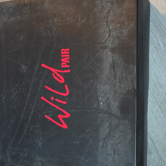 Wild pair Diamond studded stiletto black booties size 10 - Picture 9 of 9